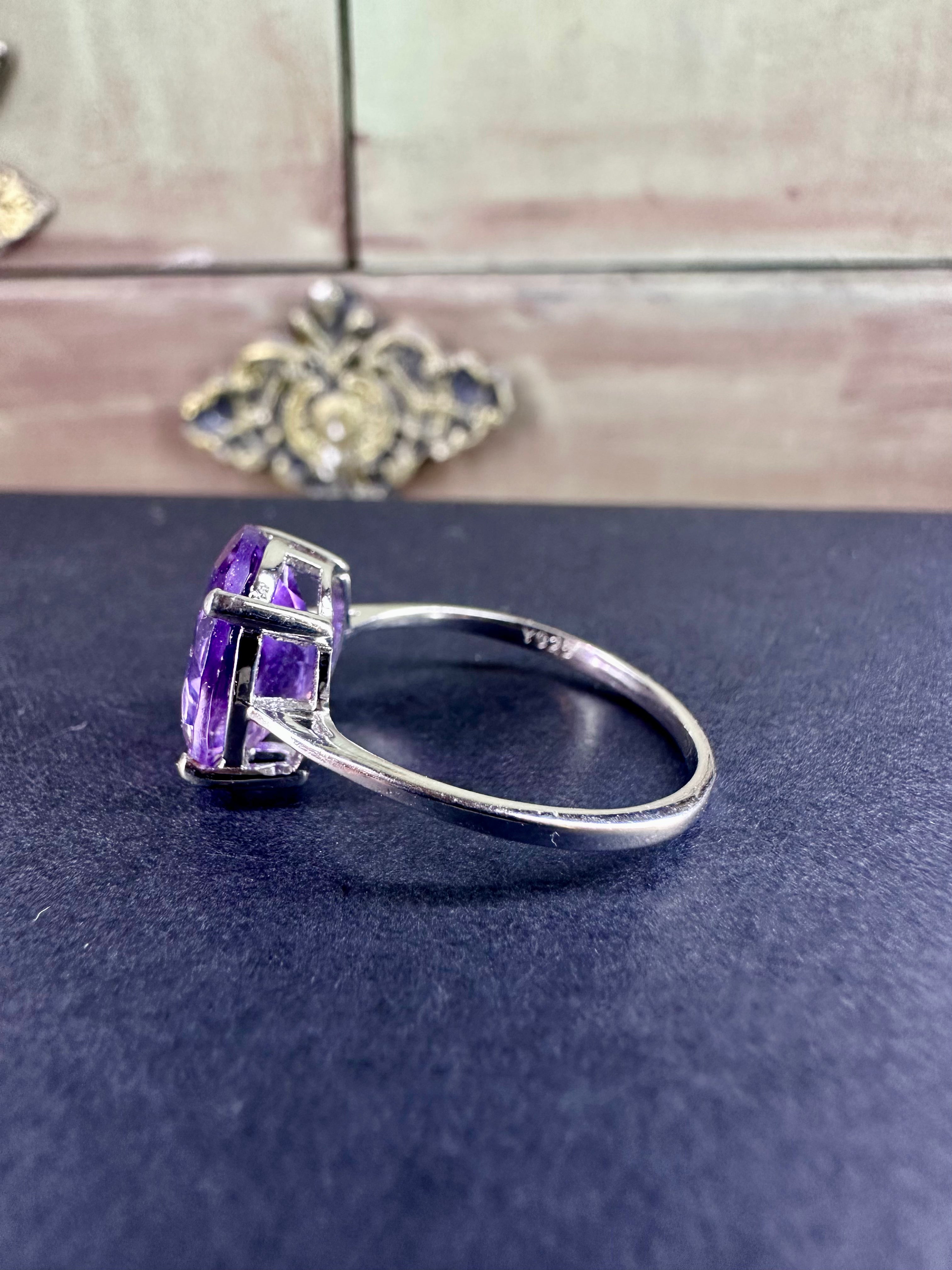 Genuine Amethyst Ring in Sterling Silver Size 8