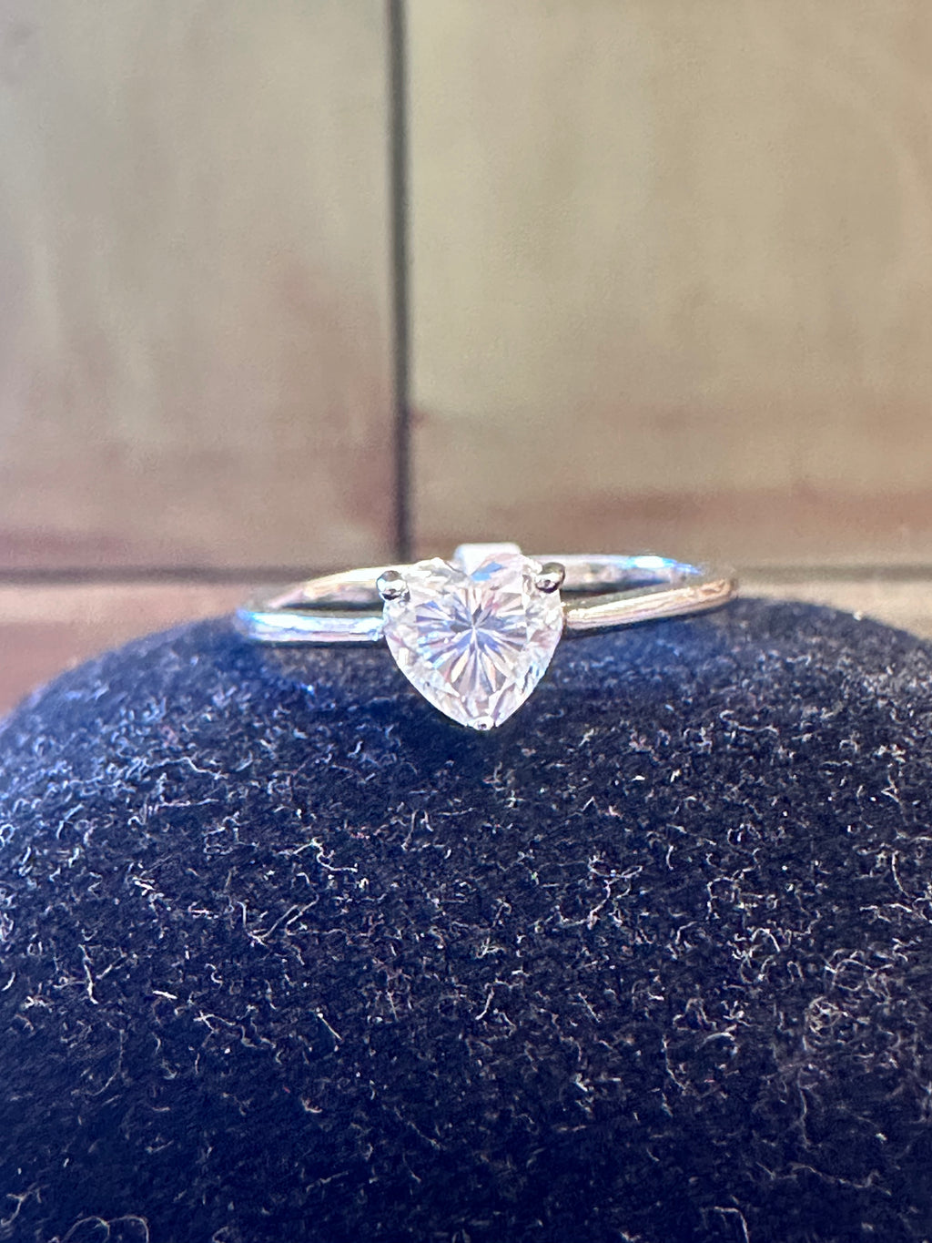 Genuine Sterling Silver Moissanite Diamond Ring Size 7